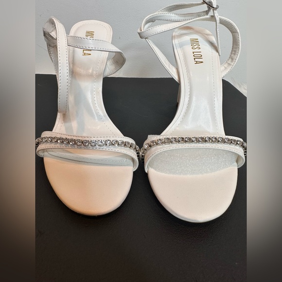 Miss Lola Ankle Strap High Heels - Picture 4 of 9